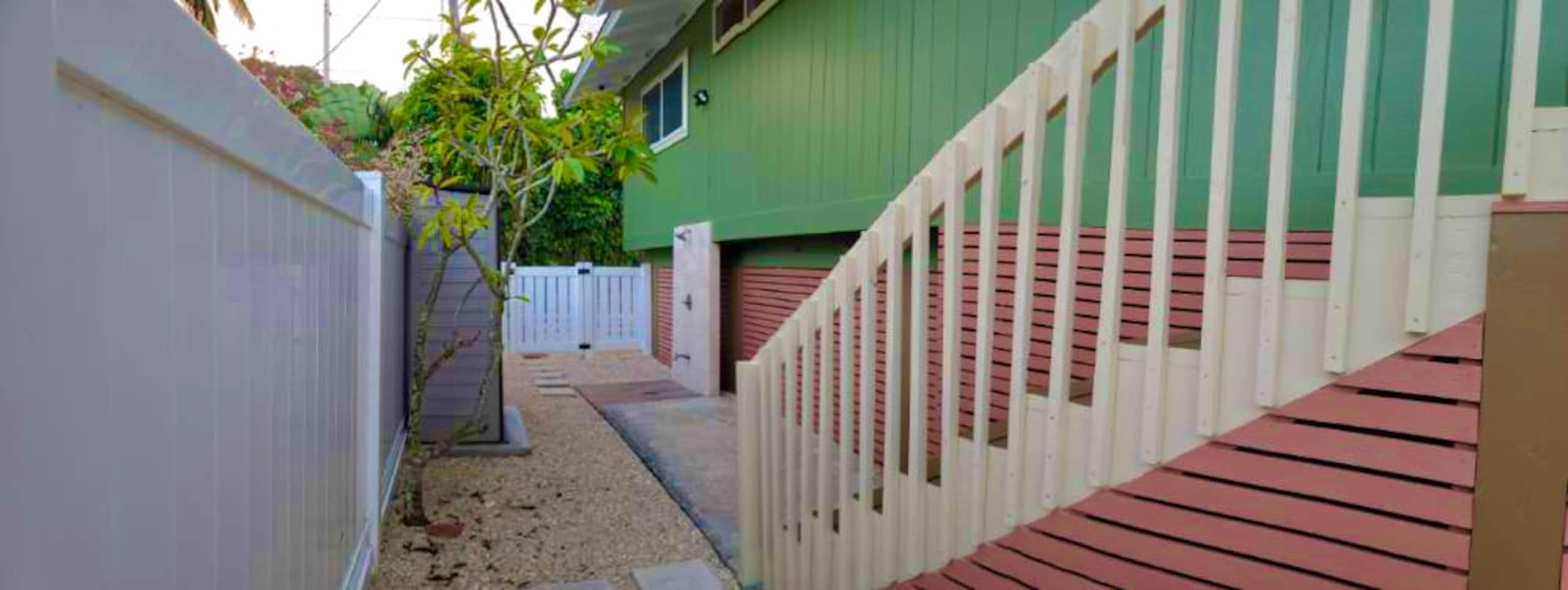 Home in Hauula · ★4.95 · 3 bedrooms · 6 beds · 2 private baths - Image 17