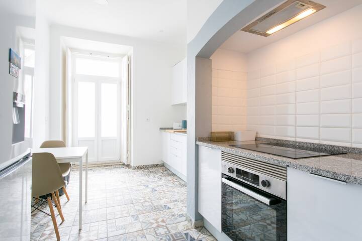 Duplex in the center of Lisbon – metro at the door gallery image 5