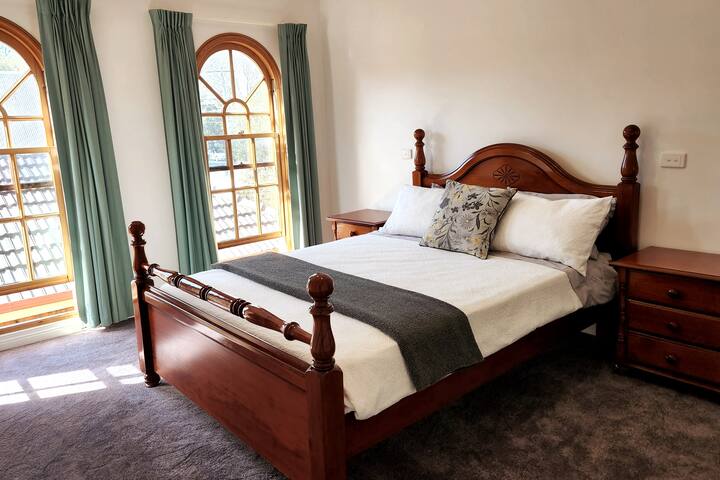 Bayside Deluxe Mansion gallery image 5