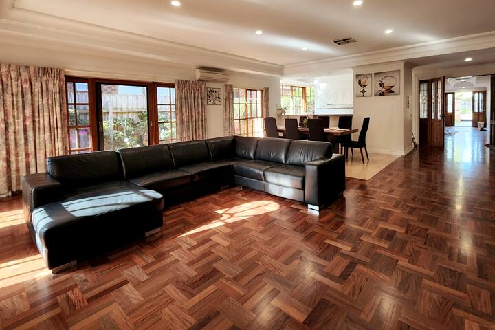 Bayside Deluxe Mansion gallery image 3