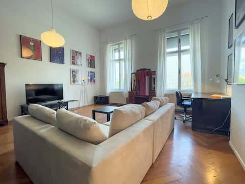 Top Airbnb: Lotus - Designer apt in city center in Grad Zagreb