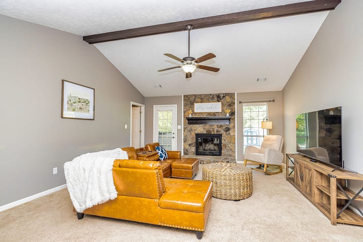 Cozy Home - Walkable To Downtown Senoia - Peachtree City, GA
