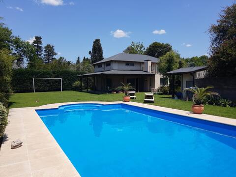 Casona en Funes to enjoy the summer !