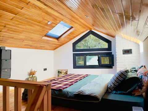 Cozy tiny house on the edge of the forest