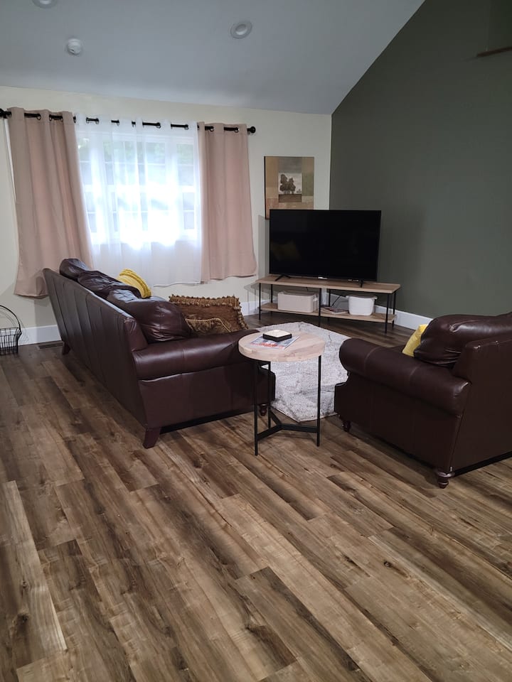 Cozy One Bedroom Place In Vermilion Oh 2nd Floor - Vermilion, OH
