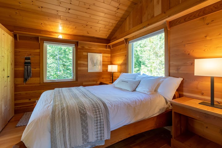 Comfy queen bed