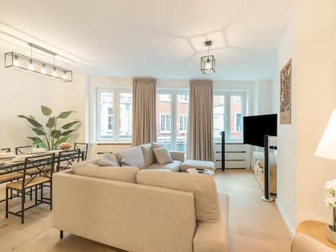 20 m from the Grote Markt