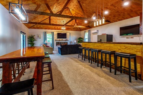 Warren Dunes Beach & Winery Retreat w/Hot Tub