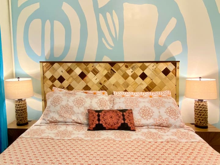 Coral Corner Bedroom #2 King Bed