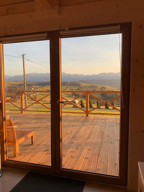 Top performing Airbnb: Mountain View Chalet with HotTub and Sauna in Gmina Czarny Dunajec