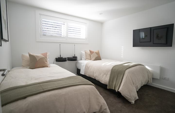 Release NZ - Genoa
Third bedroom, always a twin