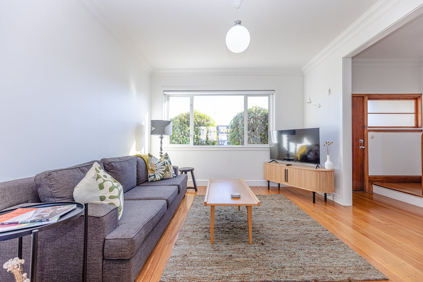 Station House 2 - Beautiful, Stylish And Secure. 3