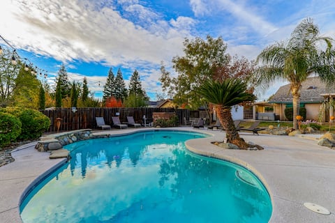 Forest Hill Resort: Heated Pool +Billiards +Trails