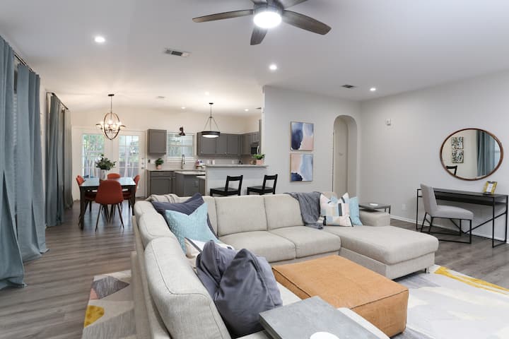 1 Story Stunning Home Near Sea World, Lackland/bmt - San Antonio, TX