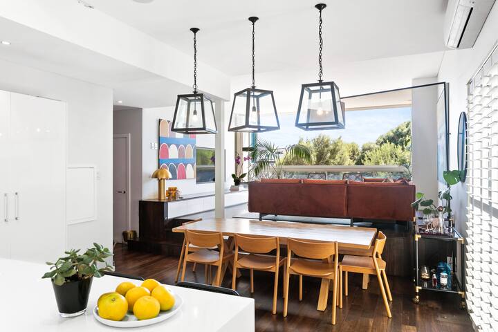 Cottesloe Beachside Oasis with Views to the Ocean gallery image 4