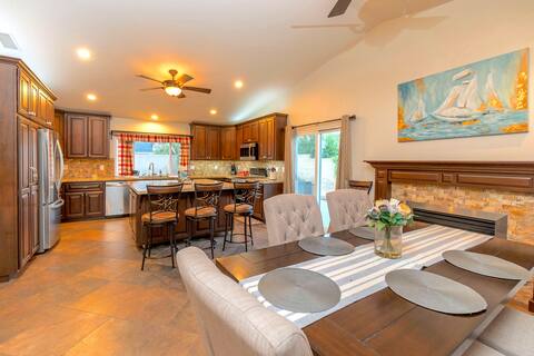 Historic 4B2B House - Cozy Home-RV Parking