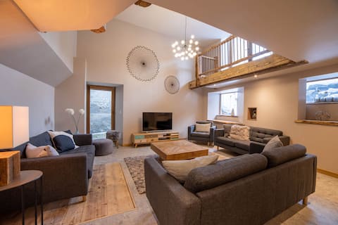Luxury 6 bedroom apartment in restored chalet