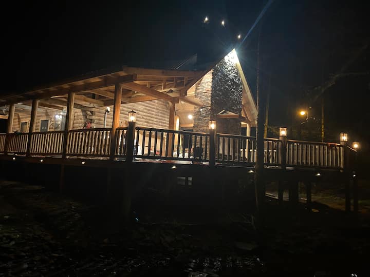 Creek Side Cabin/with Hot Tub - Kumbrabow State Forest, Huttonsville