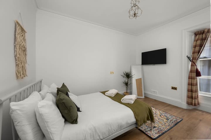 Slaapkamer 4 (beneden) - tweepersoonsbed