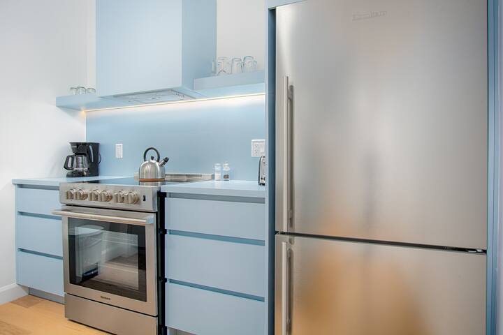 SF202 – Lofts St-François – Par Les Lofts Vieux-QC gallery image 5