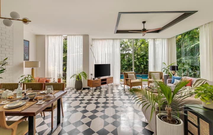 Living room image 8