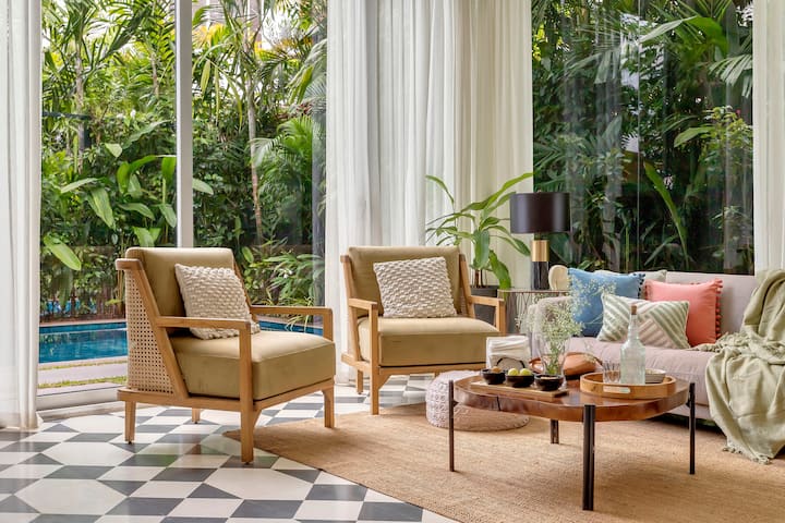 Living room image 9