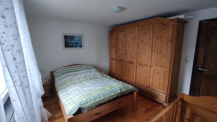 Dormitorio 3 con cama doble de 140 x 200