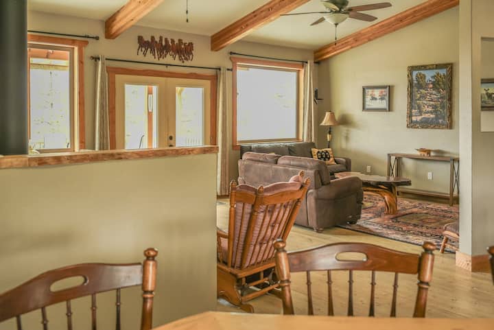 有很多舒适的地方可以放松身心，欣赏美丽的景色，观看电影或深入了解您最喜爱的书籍。