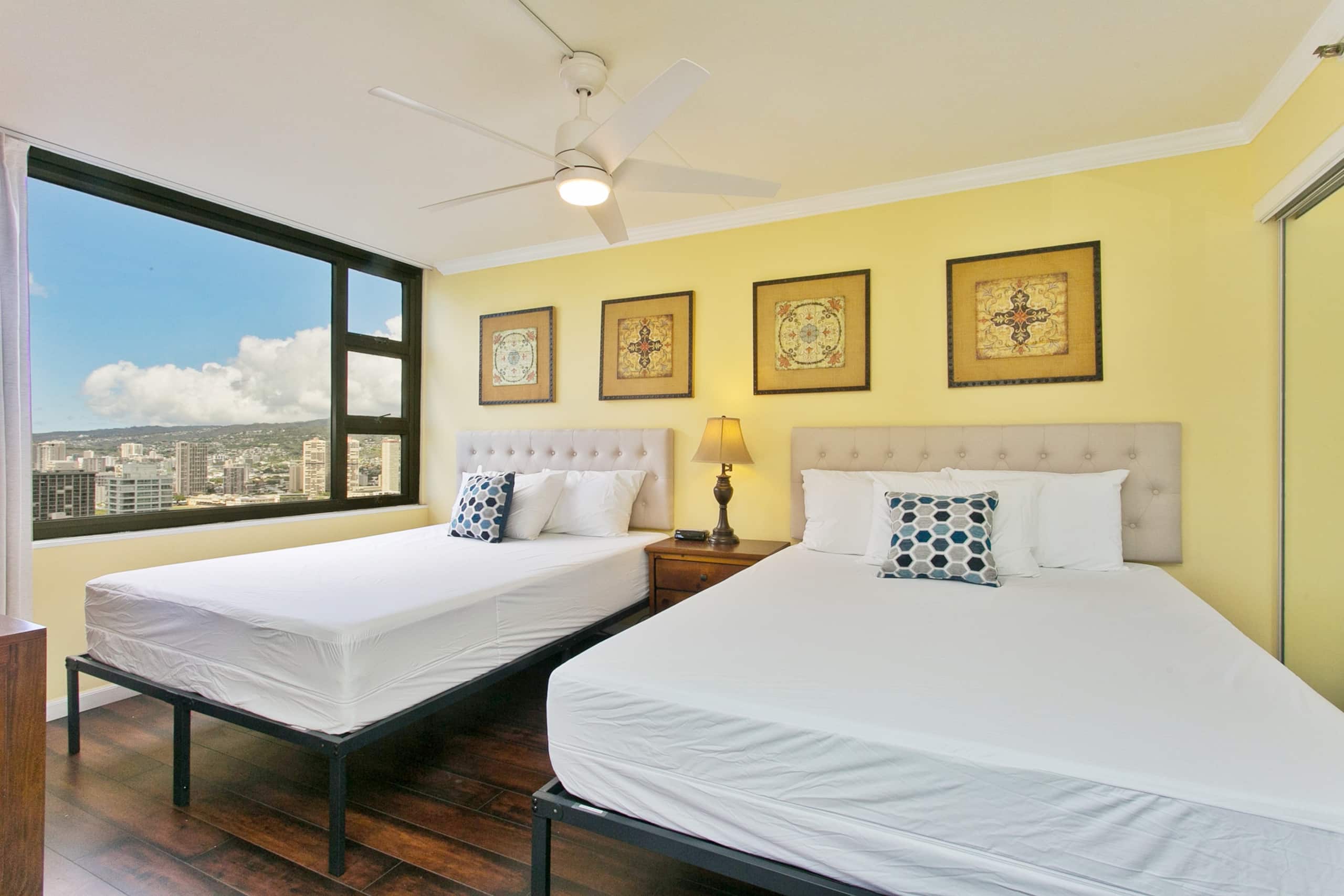 Condo in Honolulu · ★4.78 · 1 bedroom · 3 beds · 1 private bath - Image 8