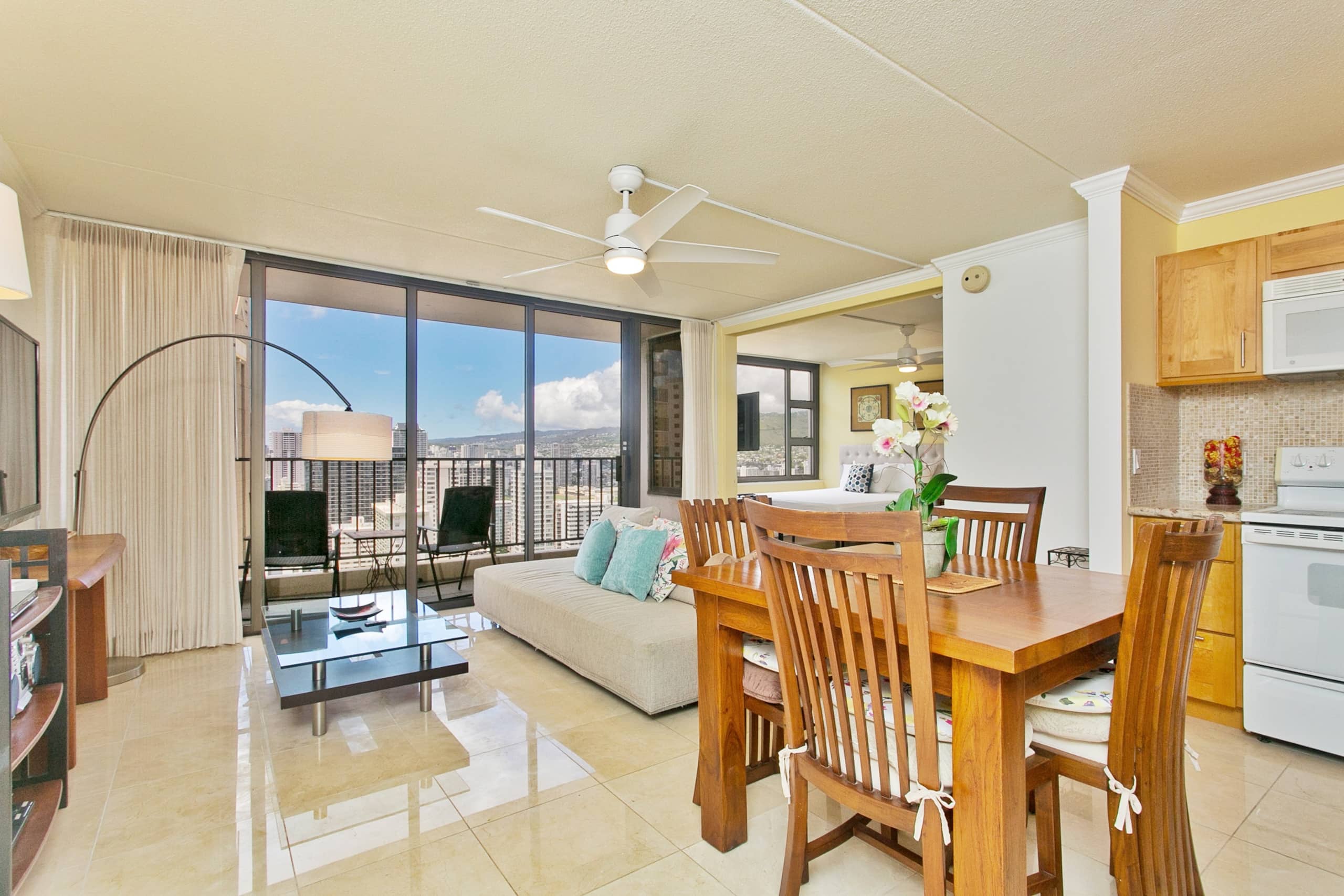 Condo in Honolulu · ★4.78 · 1 bedroom · 3 beds · 1 private bath - Image 1