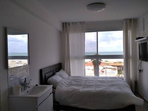 Vacation apartment above the sea