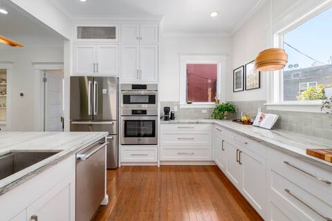 Work & Play Ready | Close 2 SFO | Downtown Getaway