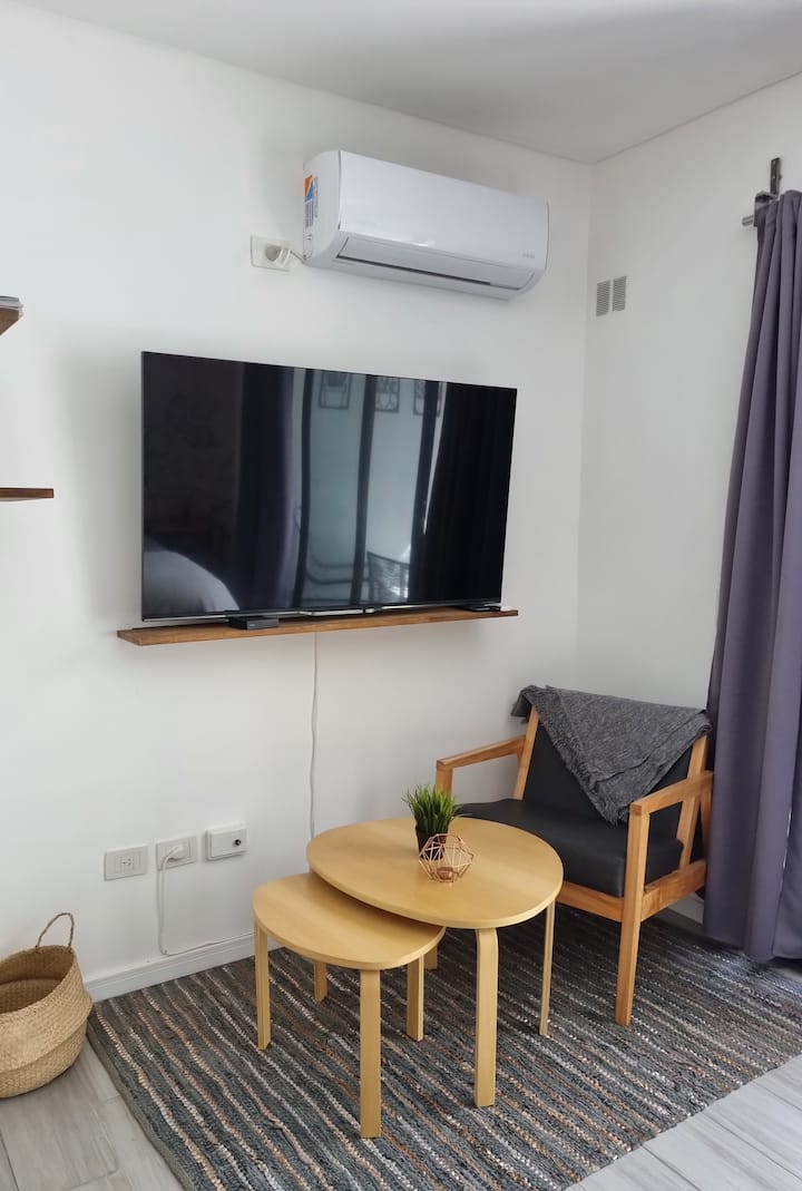 Monoambiente con balcón terraza en Villa Crespo