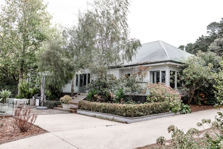 Nest on the Hill – A Luxurious Escape