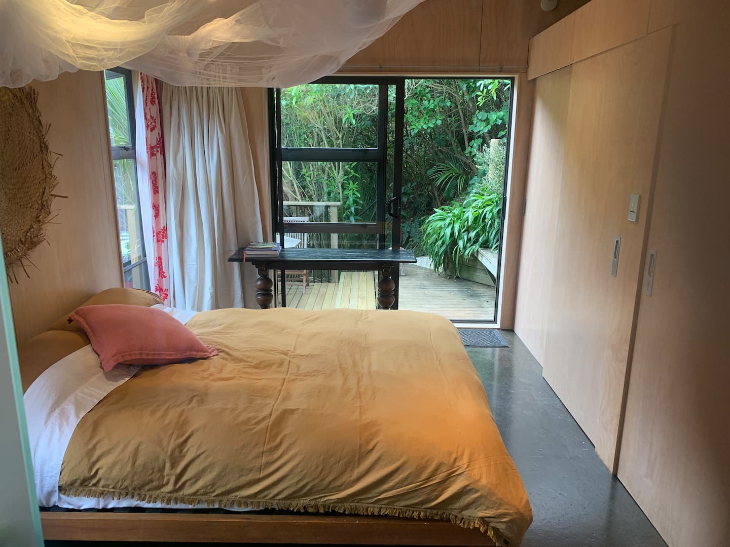 Tree House Karekare Valley 5