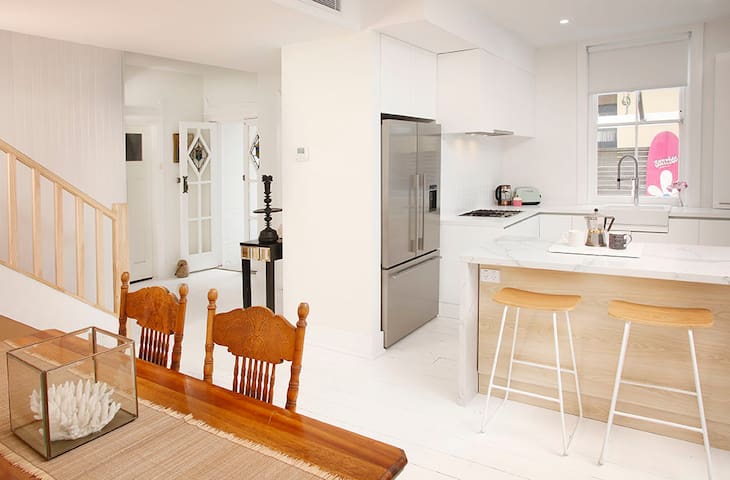 Bondi Beachy Dream gallery image 4