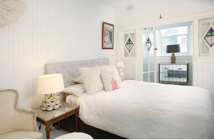 Bondi Beachy Dream gallery image 5