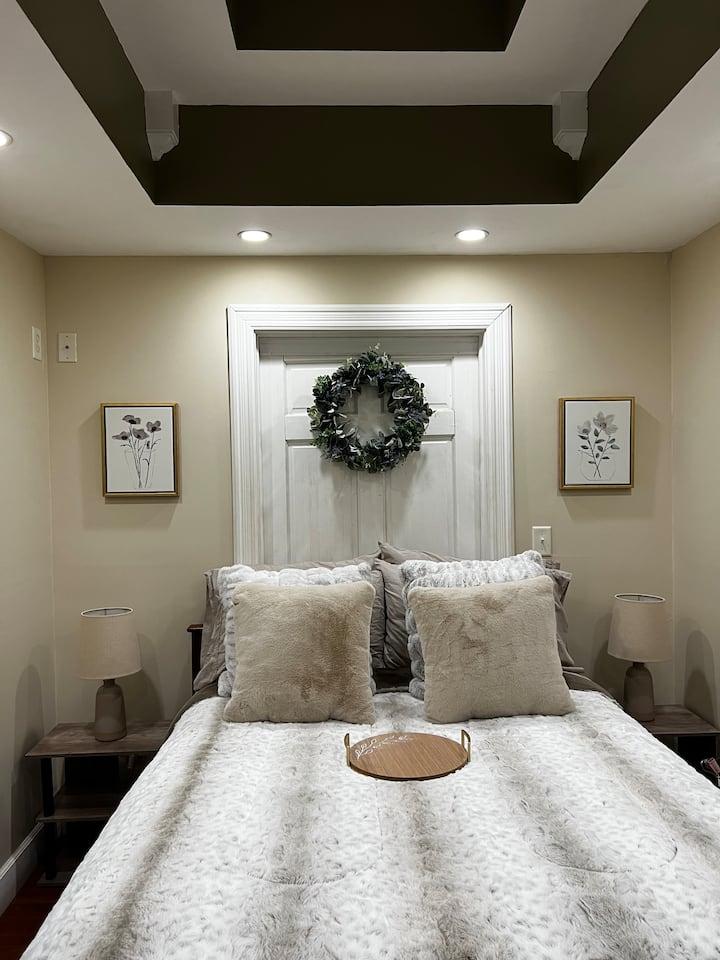 The Lodge on Standard 1 bedroom 1.5 bath Apartments for Rent in