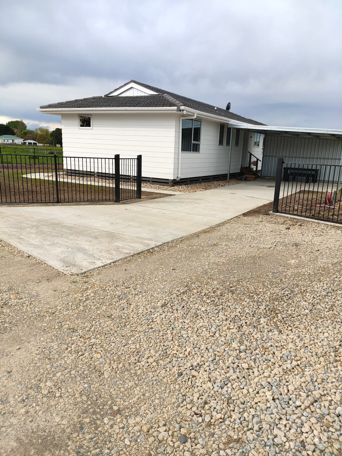 Cosy 3 Bedroom Home With Outdoor Dinning 2