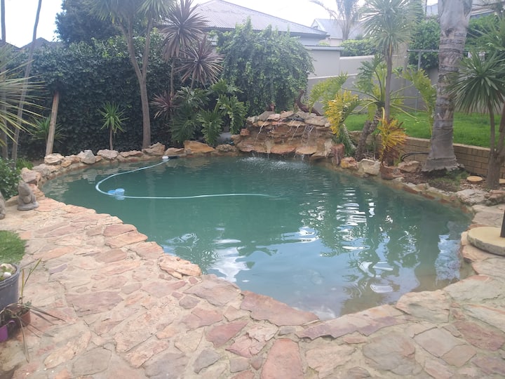Selfcatering apartment. Apartments for Rent in Caledon, Western Cape