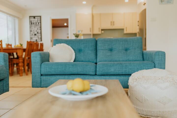 3 By The Sea – Blueys Beach – 50m from Beach gallery image 5