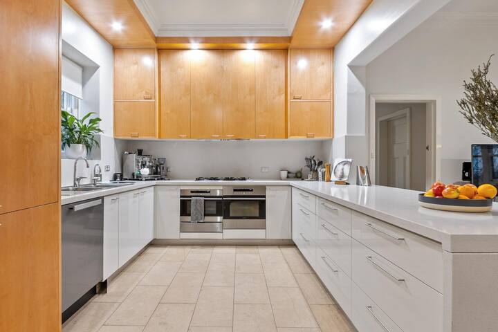 Historic 5 bedroom home with heated pool gallery image 3