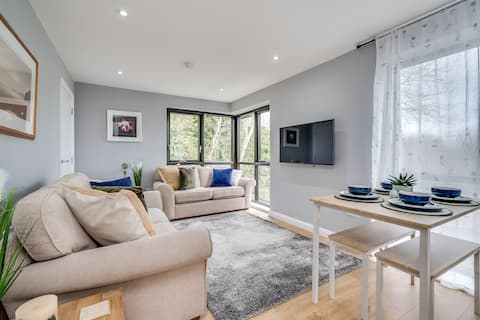 City Line Apartment No. 5