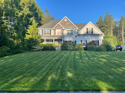 Near SPAC, Track, heated salt water pool, hot tub