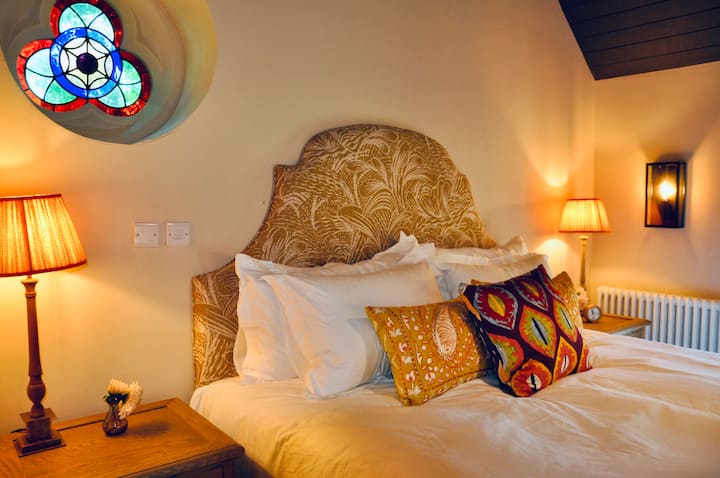 Kitanda aina ya Super king, chumba cha kulala kwenye kiwango cha mezzanine