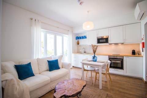 Airbnb em destaque: 188 Apartments - Petúnia (pool and balcony) em Cascais