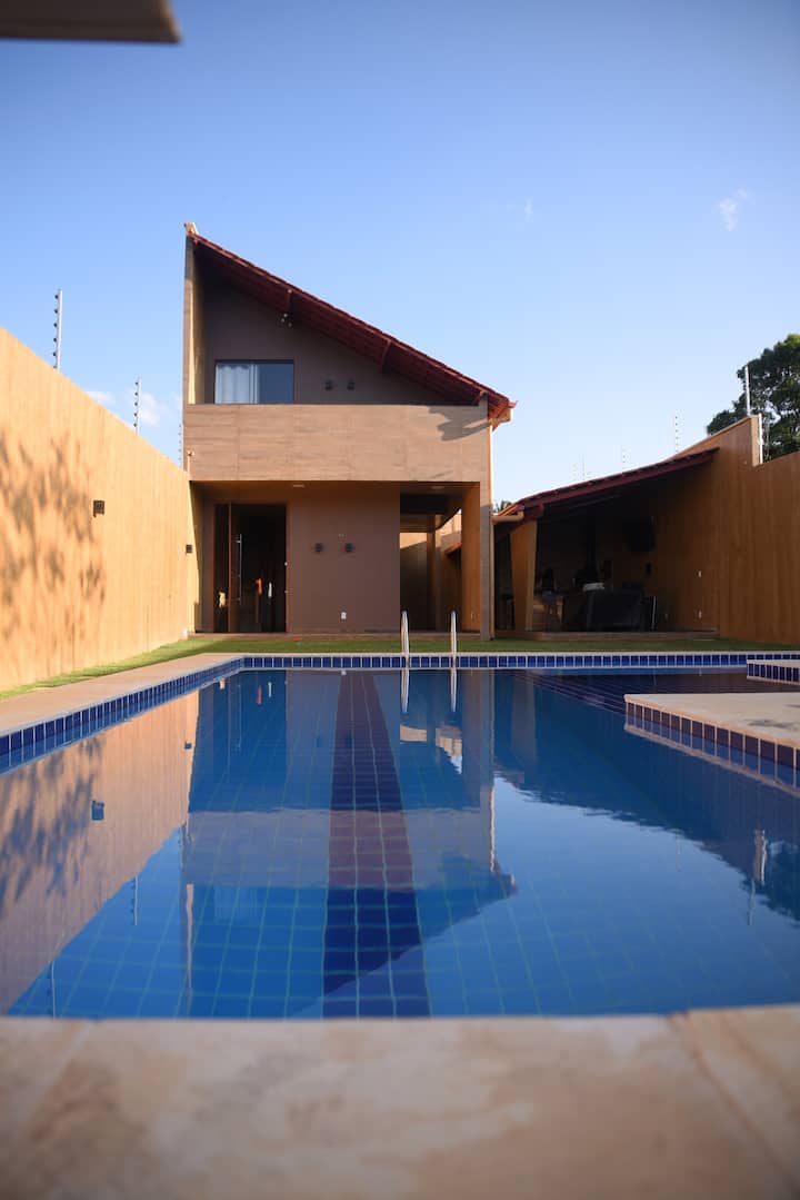 Seasonal Chalet with Swimming Pool and Barbecue Area