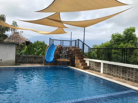 Private area, with access to beach, restaurants