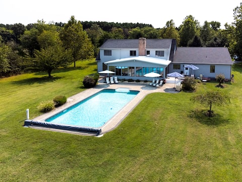 Waterfront Home & POOL near St. Michaels & Easton!