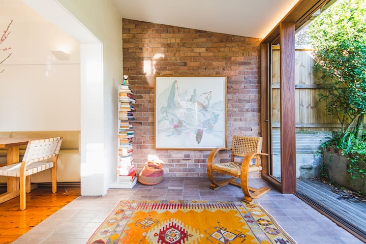 Peaceful, designer federation home